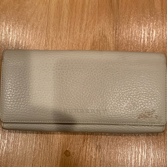 Burberry Women’s Continental Leather Wallet